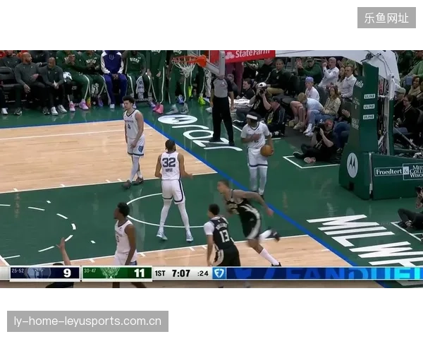 NBA球星空切接球秒进：篮球场上的速度与艺术