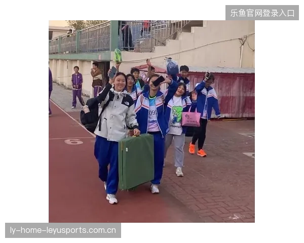 传中被挡形成前点补射得分：从场上瞬间到训练日常的提升之道